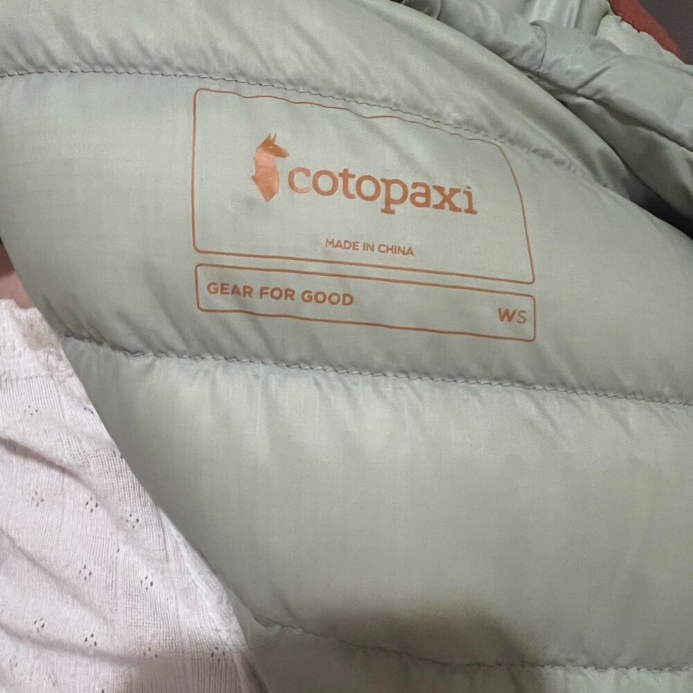Cotopaxi Women's Pink and Orange Jacket - Picture 4 of 4